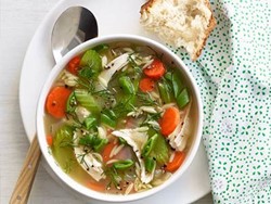 Sopa de Frango e Endro: Uma Tradição Reconfortante