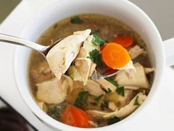 Canja de Galinha Caseira: Sabor que Abraça a Alma
